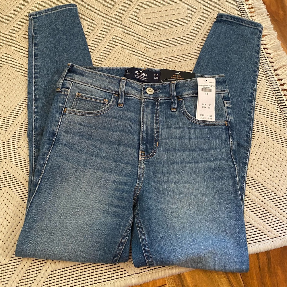 Hollister Women's Straight Leg Jeans - Medium Blue